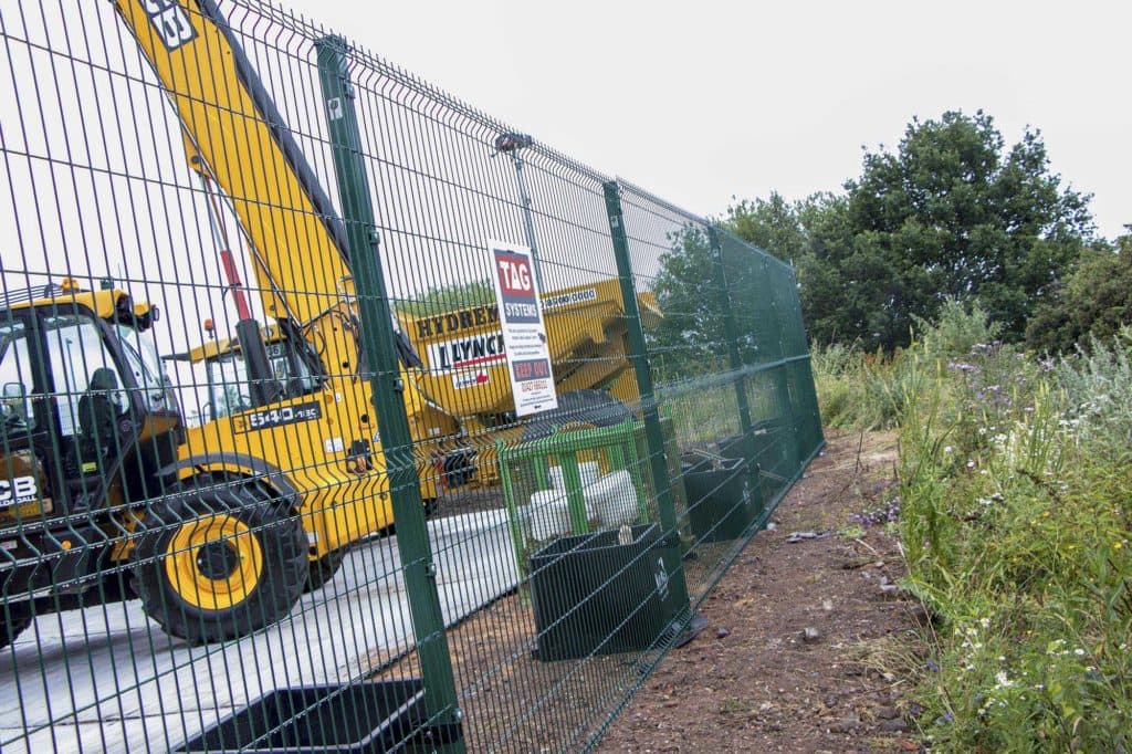 5 Benefits of Using Mesh Fencing Around Construction Sites